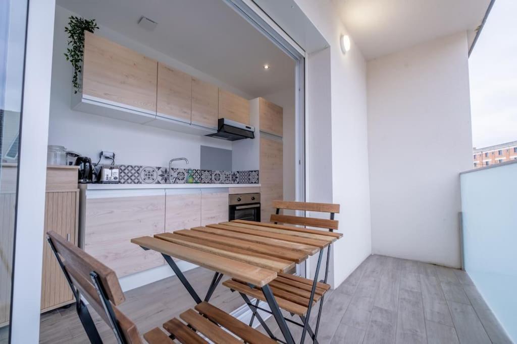 Le Trianon - Parking Prive Apartment Reims Bagian luar foto