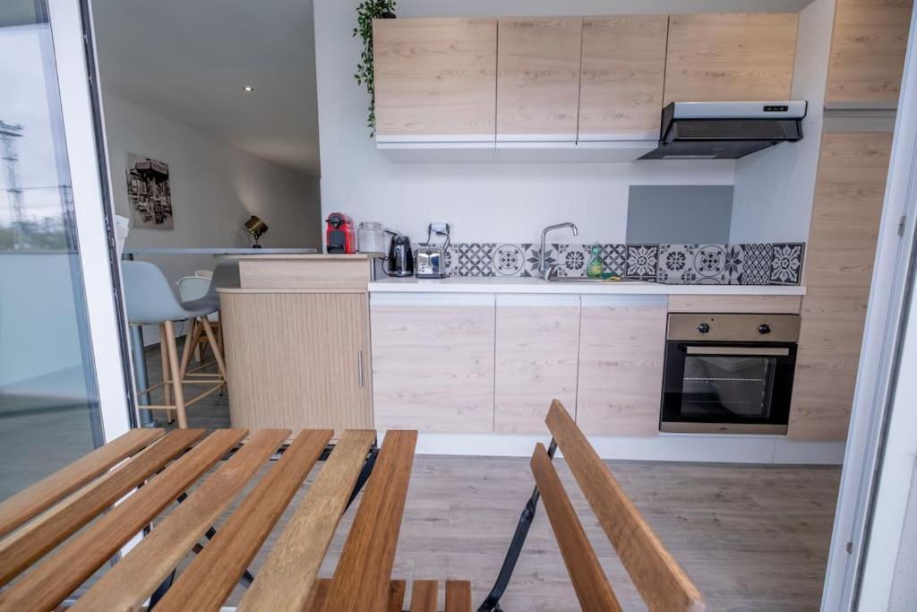 Le Trianon - Parking Prive Apartment Reims Bagian luar foto