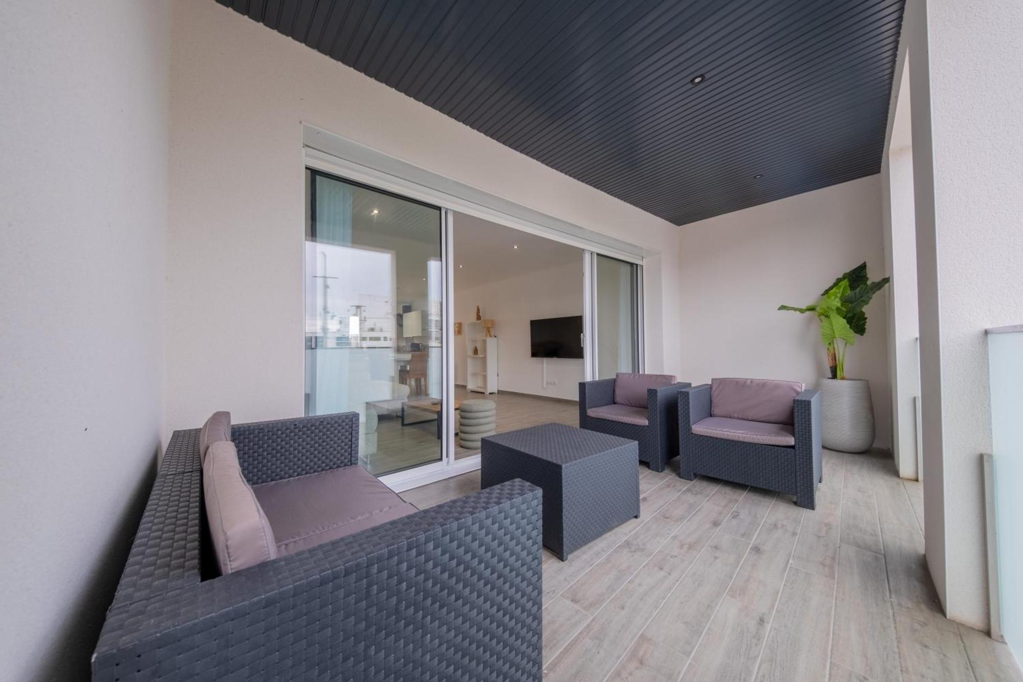 Le Trianon - Parking Prive Apartment Reims Bagian luar foto