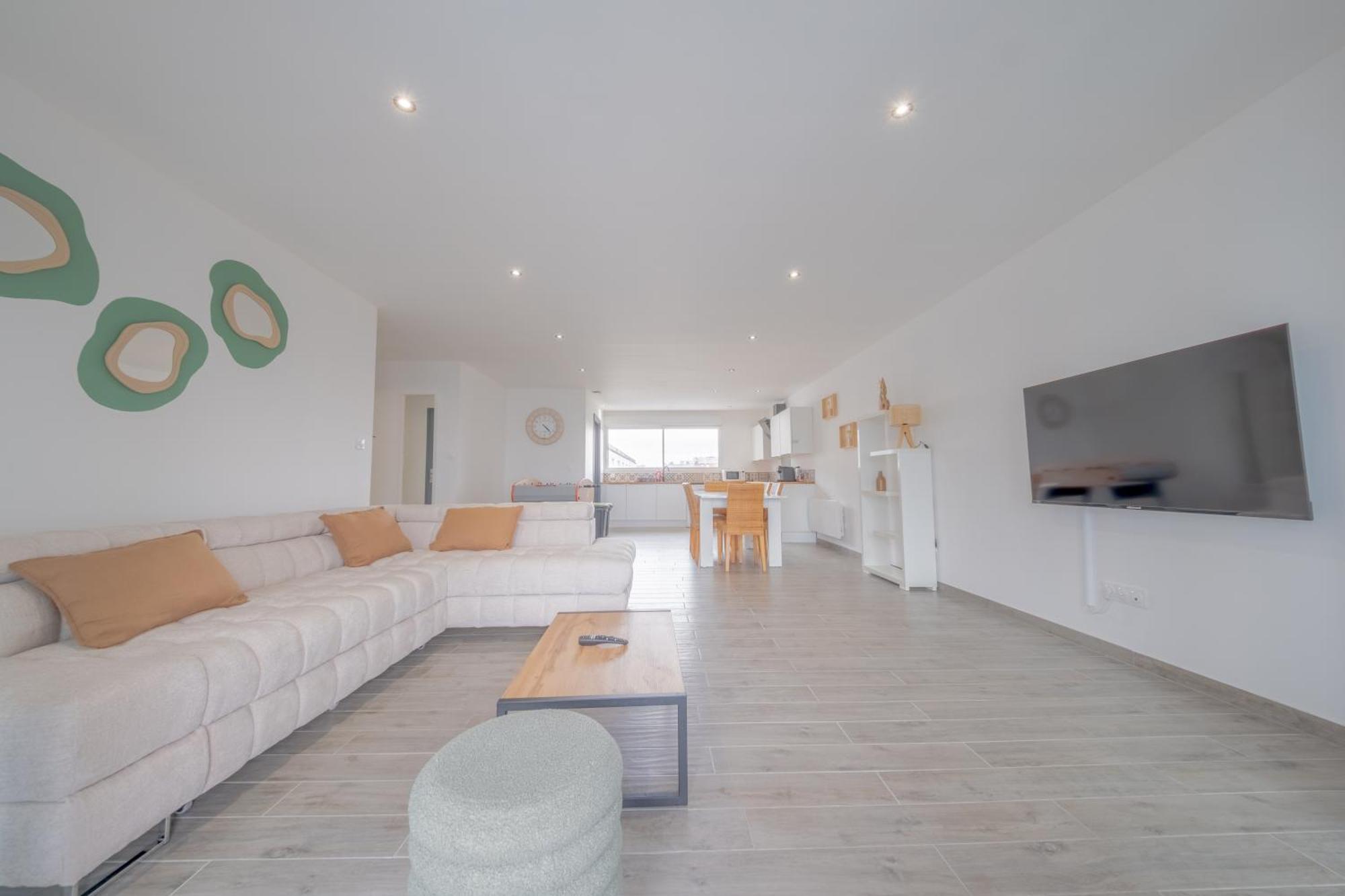 Le Trianon - Parking Prive Apartment Reims Bagian luar foto