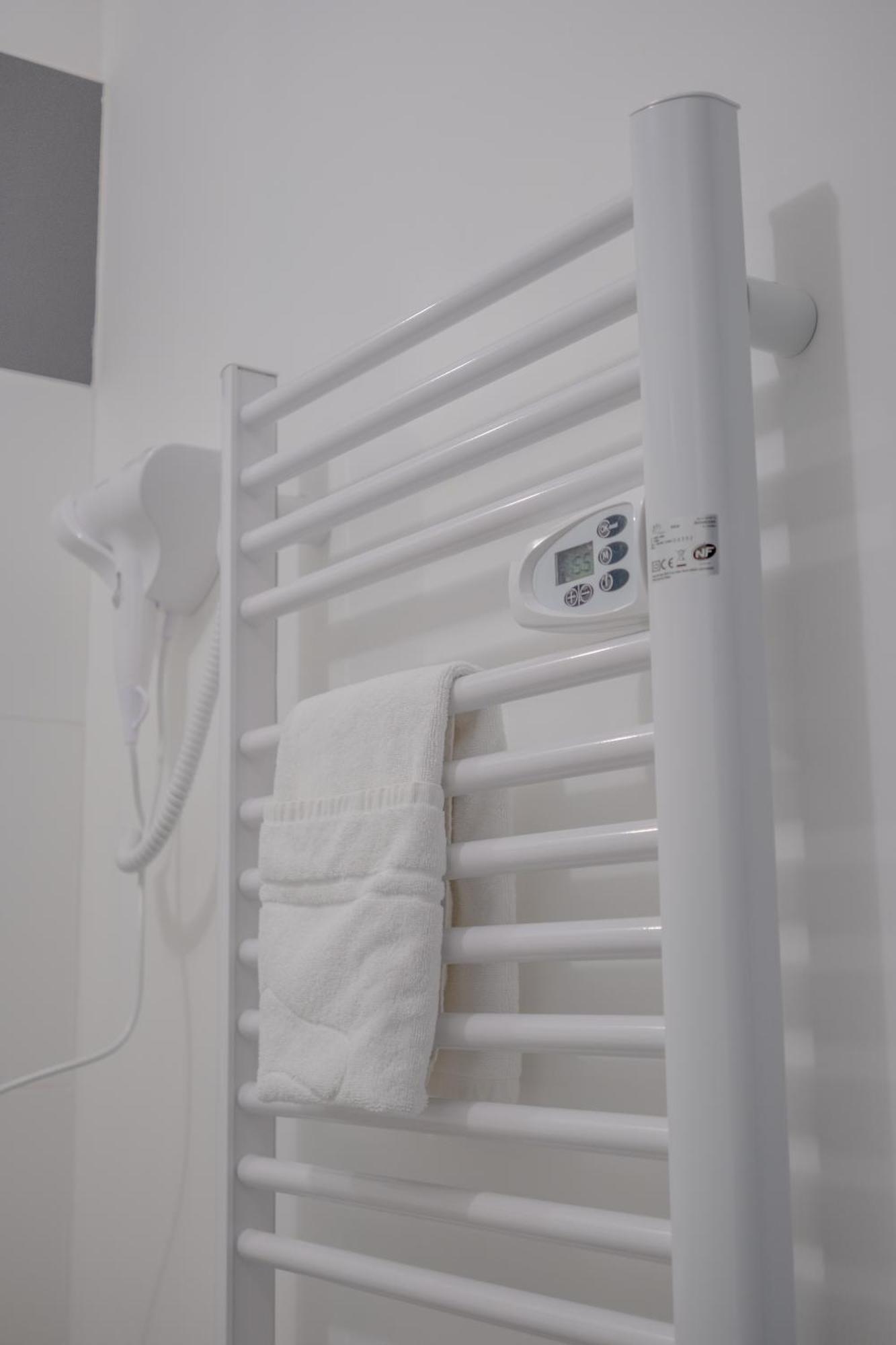Le Trianon - Parking Prive Apartment Reims Bagian luar foto