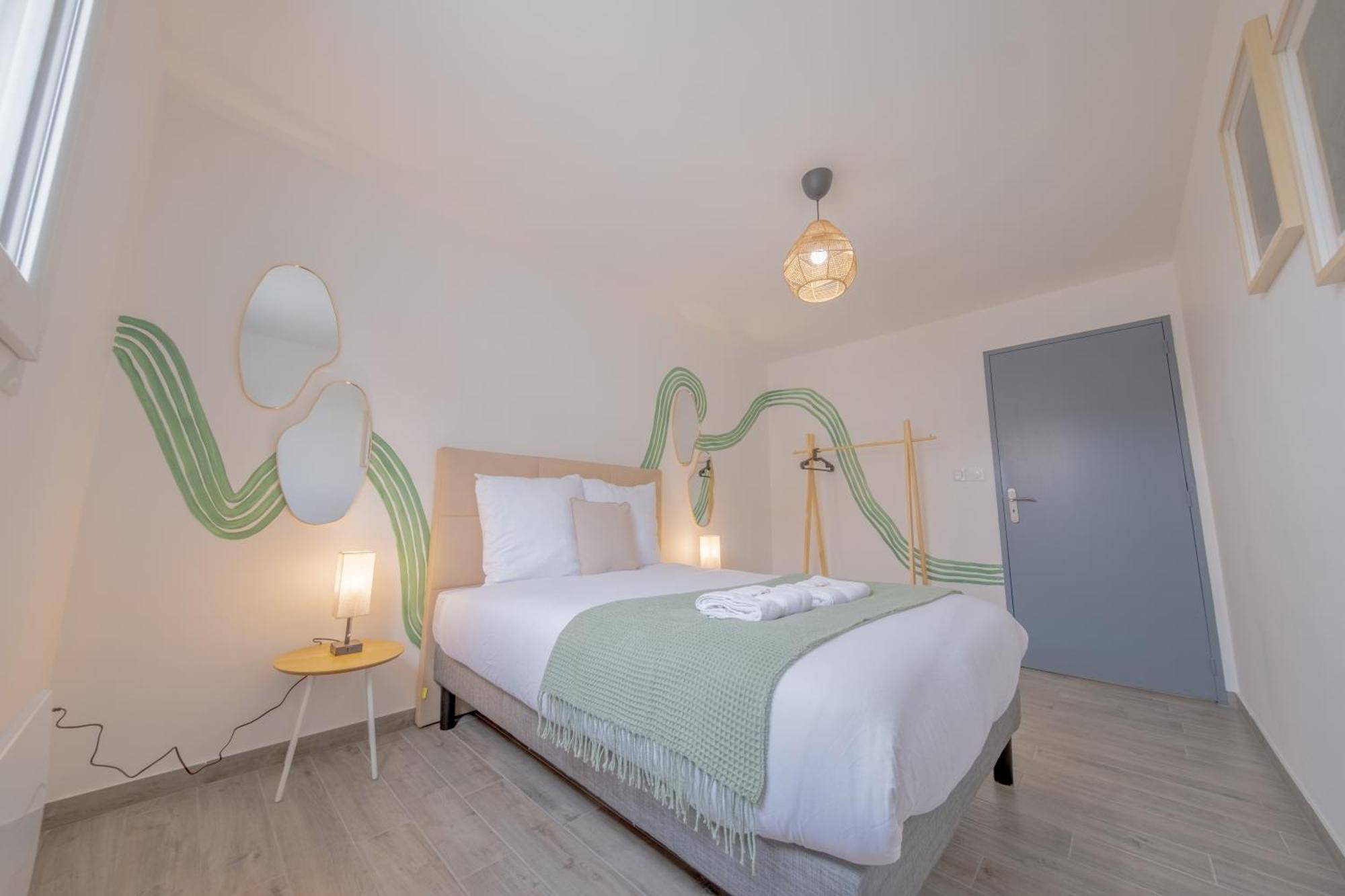 Le Trianon - Parking Prive Apartment Reims Bagian luar foto
